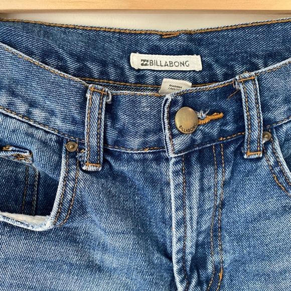 Levi's Classic 501 High Rise Denim Shorts - Picture 7 of 8